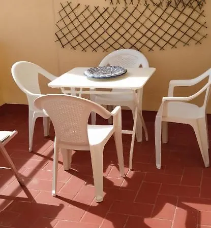 公寓 Atico Con Terraza En *